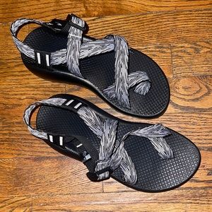 Chaco Z2 Classic Women's Trap B+W Sandal
